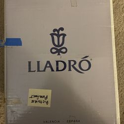 Llardo 7612 Picture Perfect Figurine