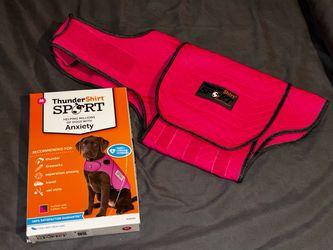 ThunderShirt for Dogs Calming Anxiety Vest, Medium, Fuchsia Sport