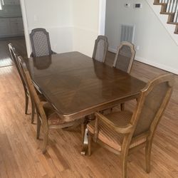 Thomasville Formal Dinning Set Including China Cabinet 