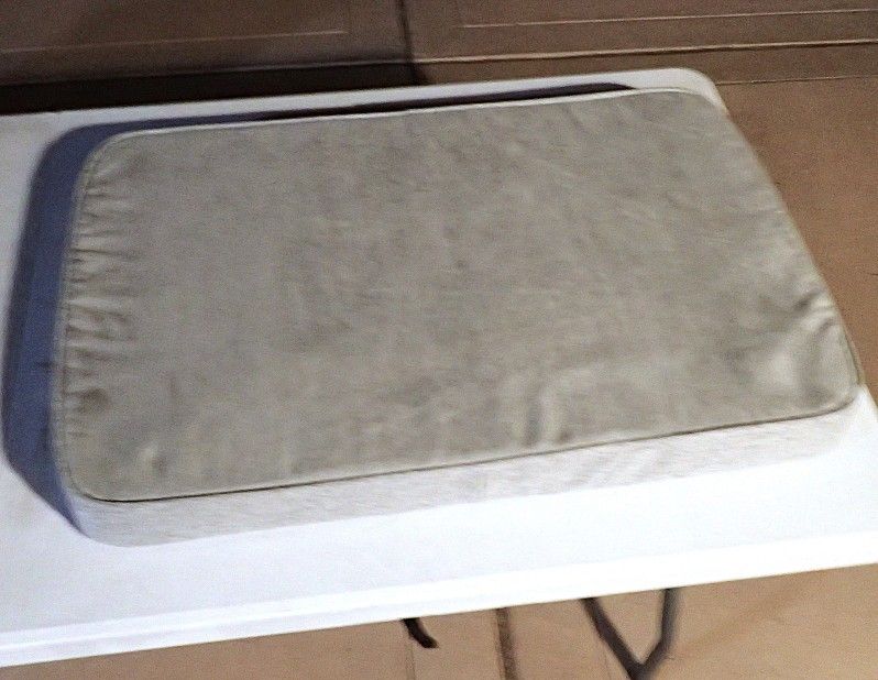 Dog Bed Pet Crate Mat Pad, Light Grey 30.5"L x 19"W x 2.75"Th