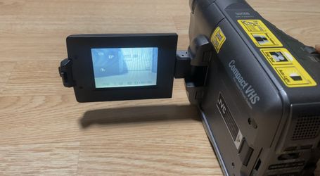 JVC GR-AXM910 VHS-C Camcorder