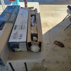 4 LIGHT LED TRACK FIXTURE