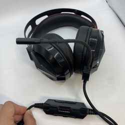 Combatwing Gaming Headset with Mic, Surround Sound, Wired, M180 PRO, Black Read