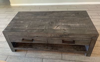 Living Spaces Coffee table