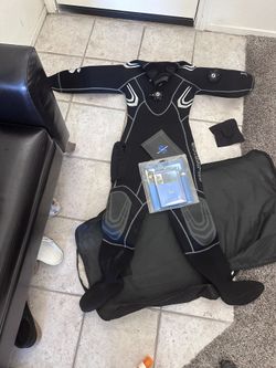 Scubapro Everdry 4mm Drysuit – Women’s XXS – Excellent Condition