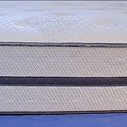 🔥 Like New QUEEN Hampton & Rhodes “Windsor Pillow Top” • Delivery Available 🔥