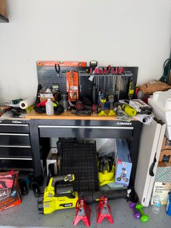 Work Bench Heavy Duty Husky EMPTY