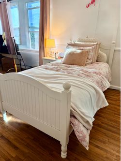 Pottery Barn Catalina Twin bed white