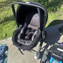 Even Flo Dualshfyt Stroller 