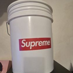 Supreme Bucket