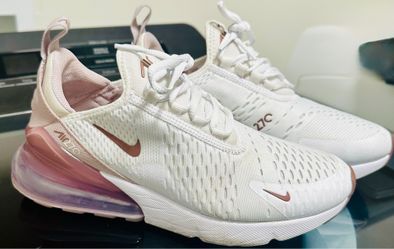 Women’s Nike shoes