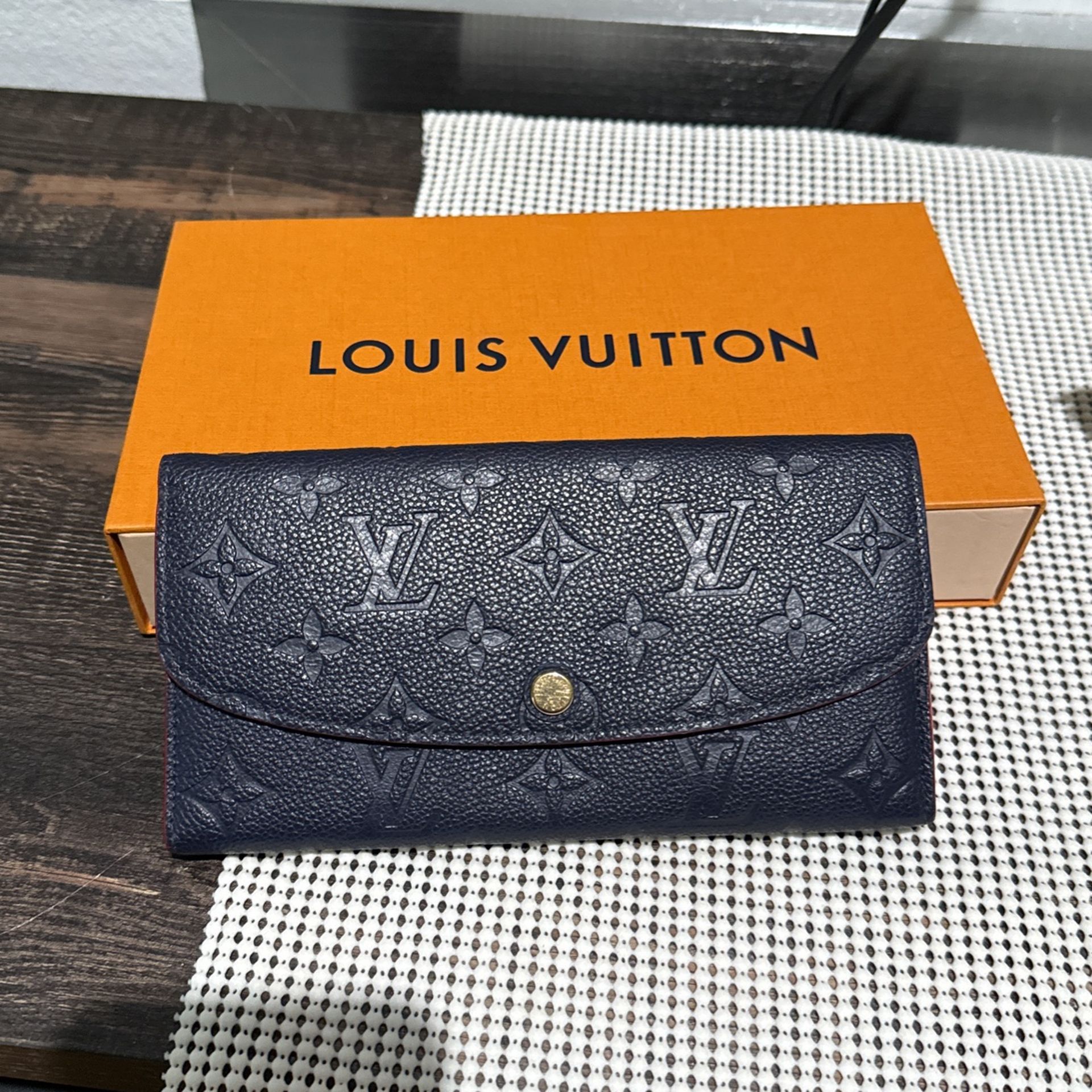 LV Wallet 