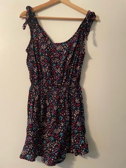 BeBop Women's Floral Romper Tie Straps Sleeveless Elastic Waist Black S