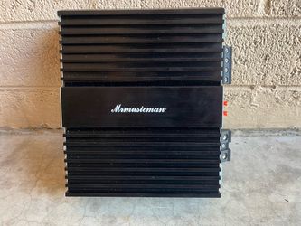 Mrmusicman 750 watts class D bass amplifier- $99