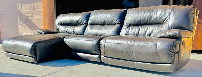3-piece Ashley’s Leather Sectional