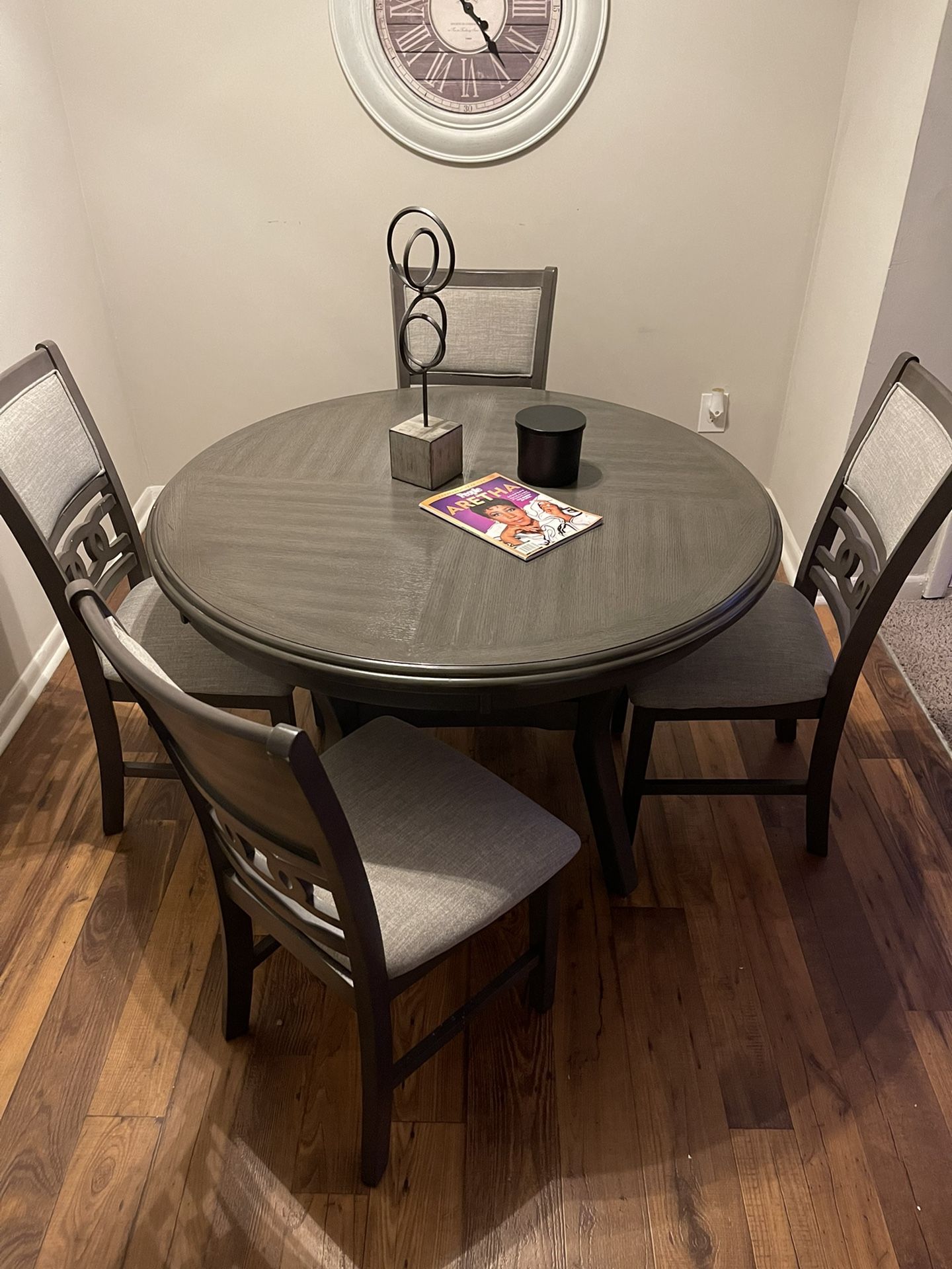 Dinning Room Table 