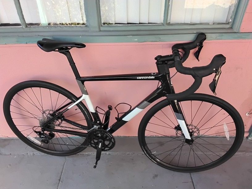 2022 Cannondale Super Six Disc Carbon Road Bike