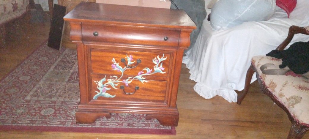 Nightstand Pre-owned Good Condition