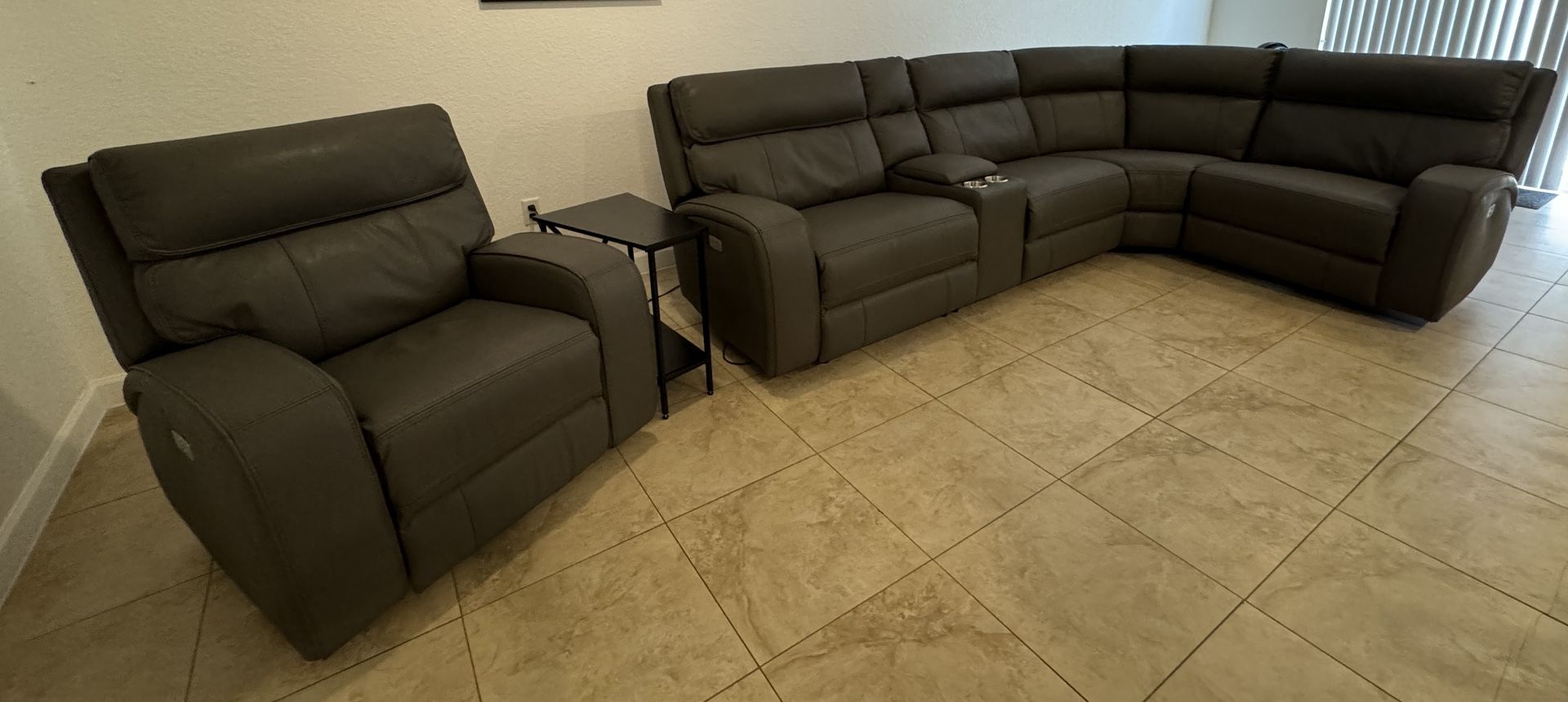Reclining Sectional With Recliner Chair