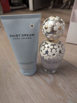 Marc Jacobs perfume and lotion