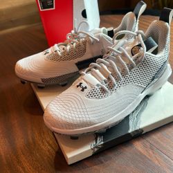 New Men’s Baseball Cleats 