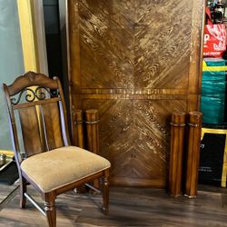 Mahogany Dinner Table 