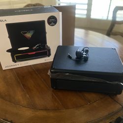 NEW Victrola Journey Glow Suitcase Record Player