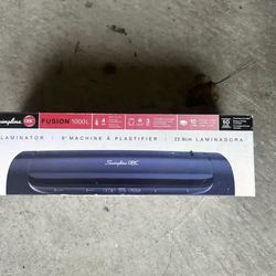 Swingling laminator 1000