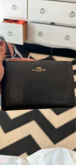Coach wristlet black- PICK UP IN SCV NOT LA!