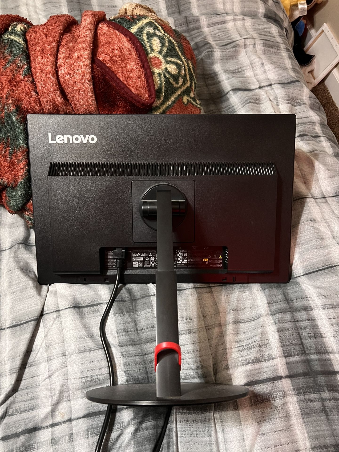 Lenovo Monitor 24 Inches 2 Of Them