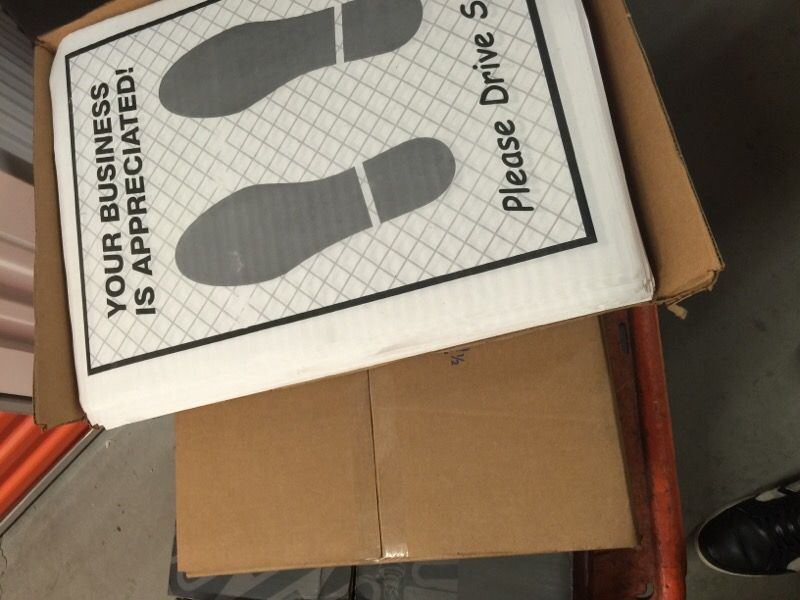 Detailing floor mats 2 boxes 250 pieces each box