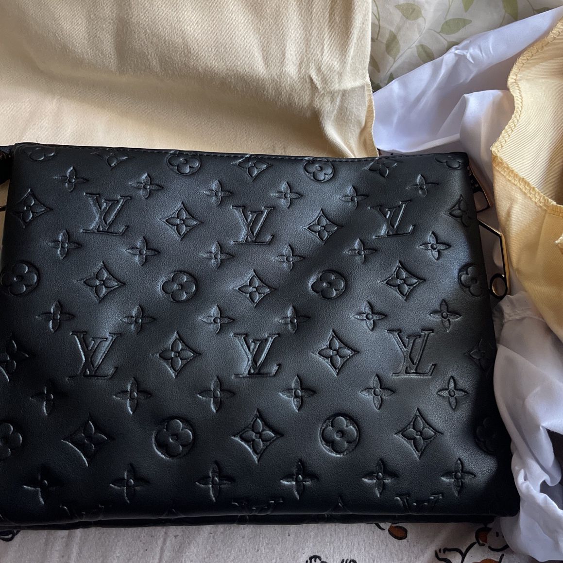Louis vuitton purses with small purse and change pocket real for Sale in  San Bernardino, CA - OfferUp