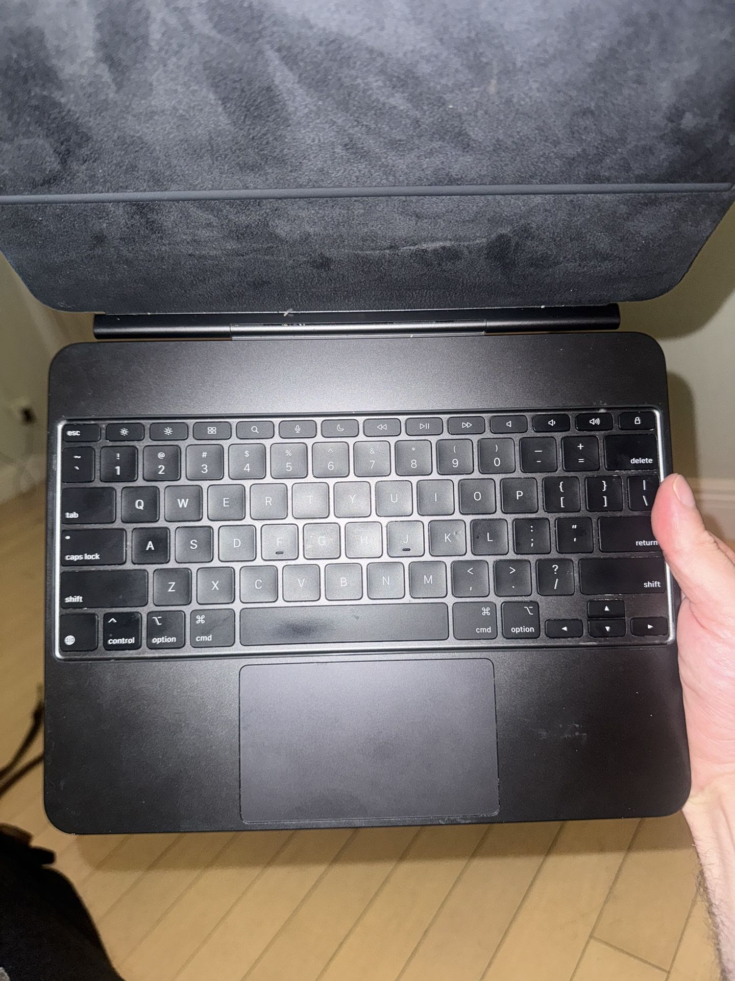 iPad Pro 13 Inch Magic Keyboard