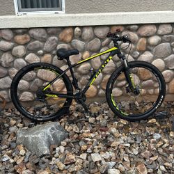 Giant Talon 2 Mountain Bike