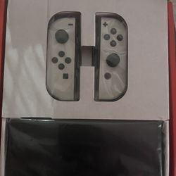 Nintendo Switch  Oled + 5 Games 