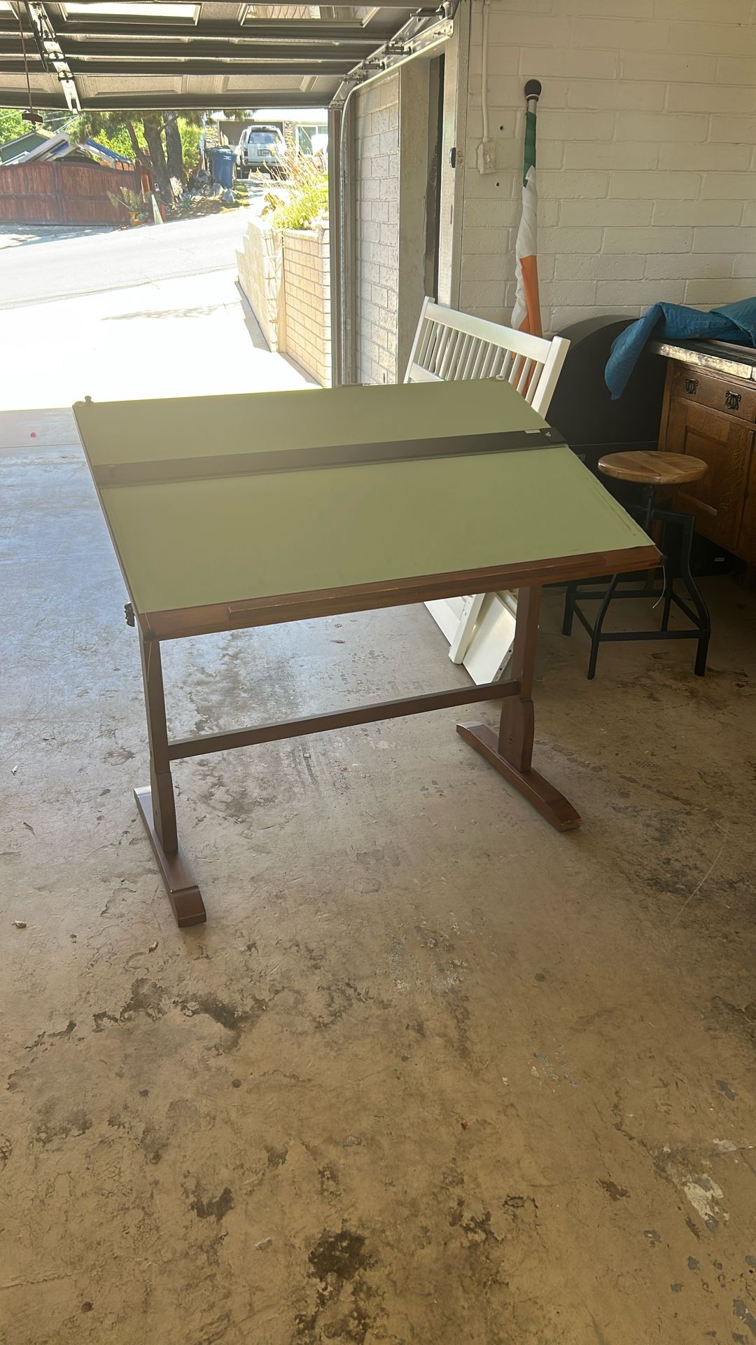 Drafting table