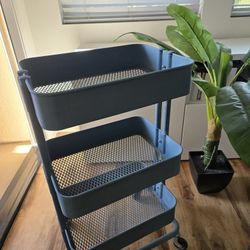 Utility Cart On Wheels / Metal 