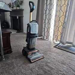 Bissell Hydro Revolution Carpet Cleaner 
