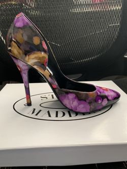 Steve Madden Floral Pumps size 5 women’s