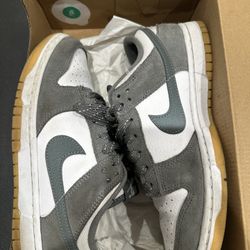 Nike Dunk Low Smoke Grey Gum 7.5M/9W