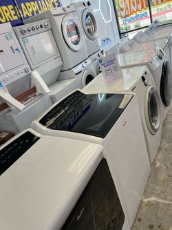 Like new Large capacity washer and dryer