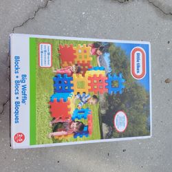 New In Box Little Tikes Big Waffle