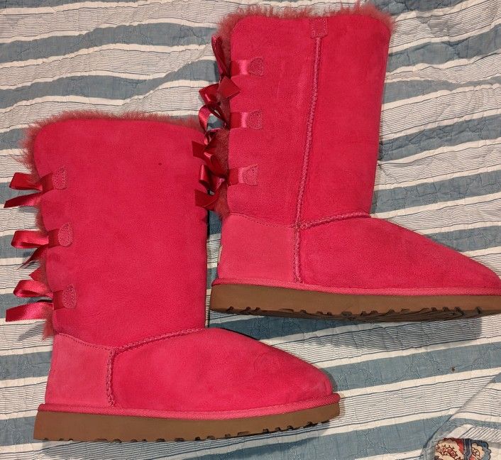 UGGs Girls Size 4