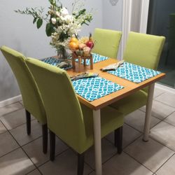 Dining Set 4 Chairs W/ Covers