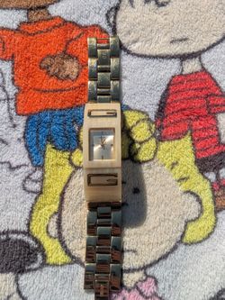 Guess Women's Gold-Tone Bracelet Watch