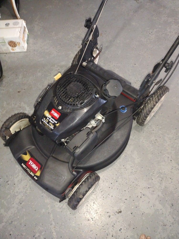 22" Toro 22 Recycler Self-propelled FWD,