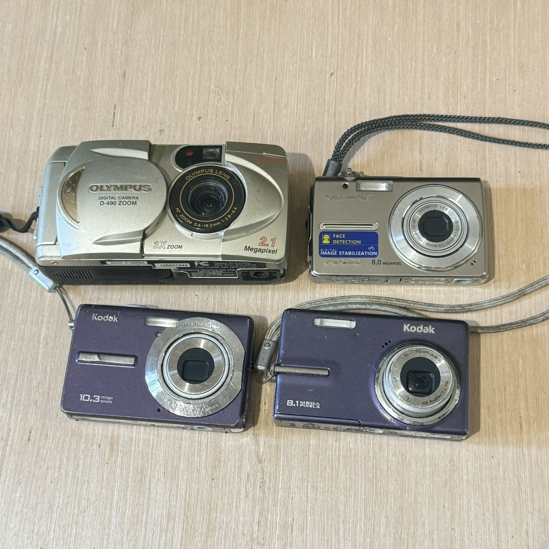 Lot of 4 Digital Cameras Broken Kodak Olympus “Parts/Repair Only” Read Info Blw!