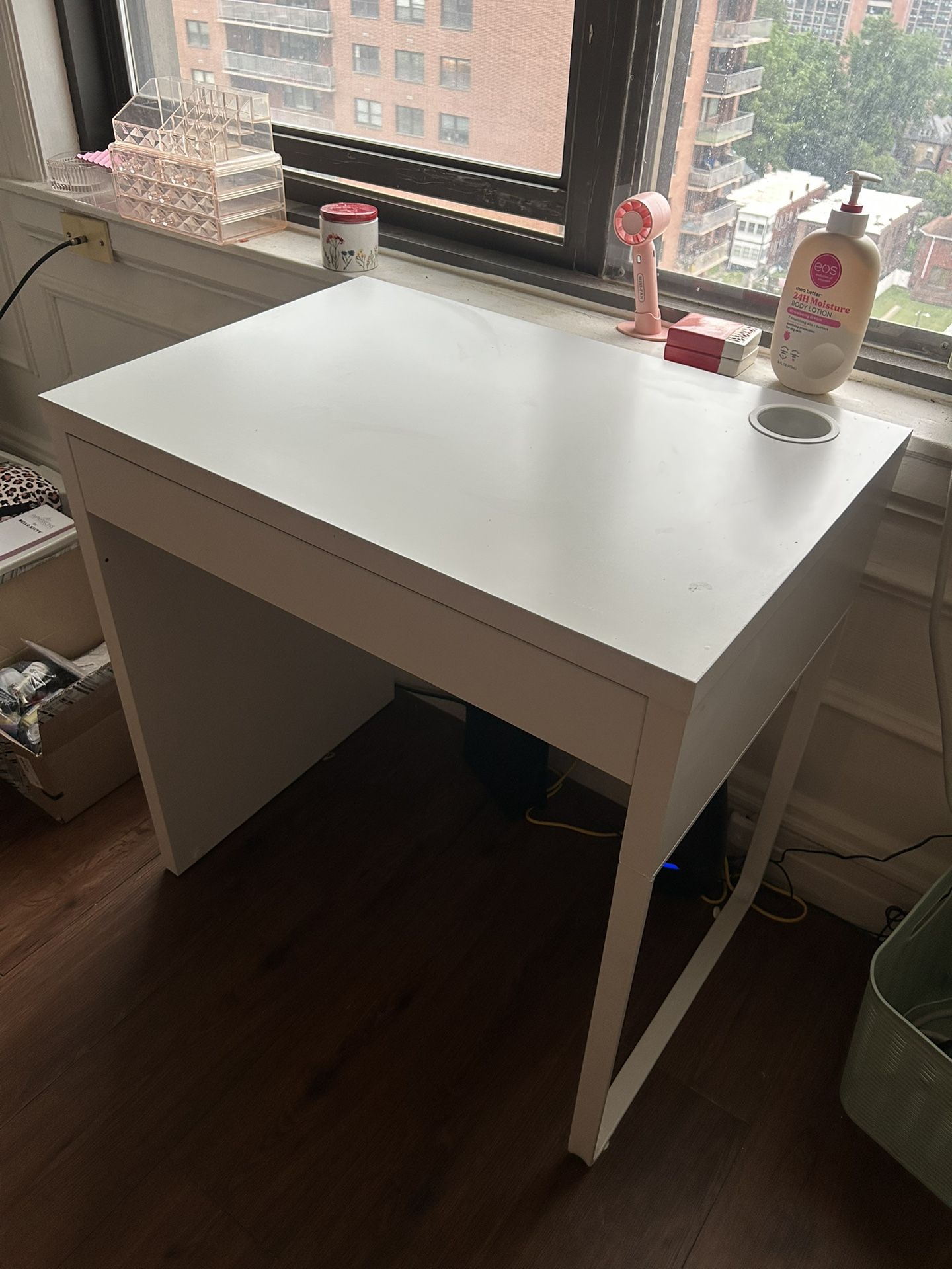 Ikea Micke Desk