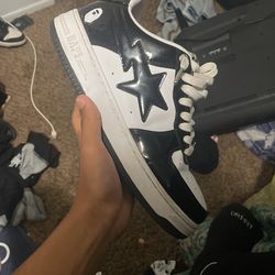 Bapestas Size 8.5 Looking For Trades Or Buys