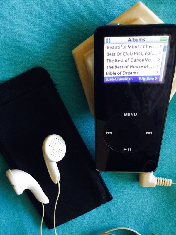 IPod 1GB nano 🎸🎵 Apple iPod & MUSIC 🎵